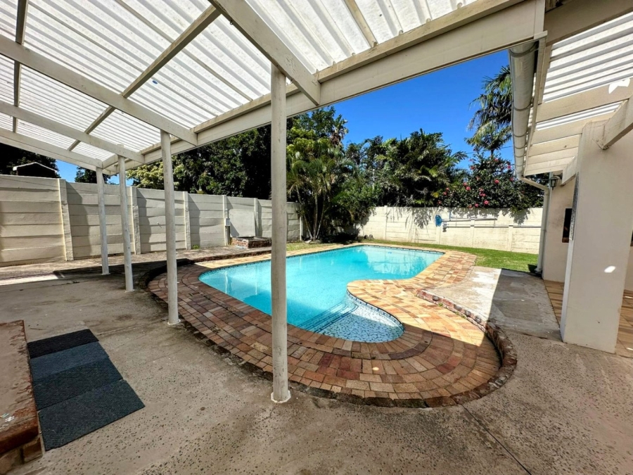 4 Bedroom Property for Sale in Gonubie Eastern Cape